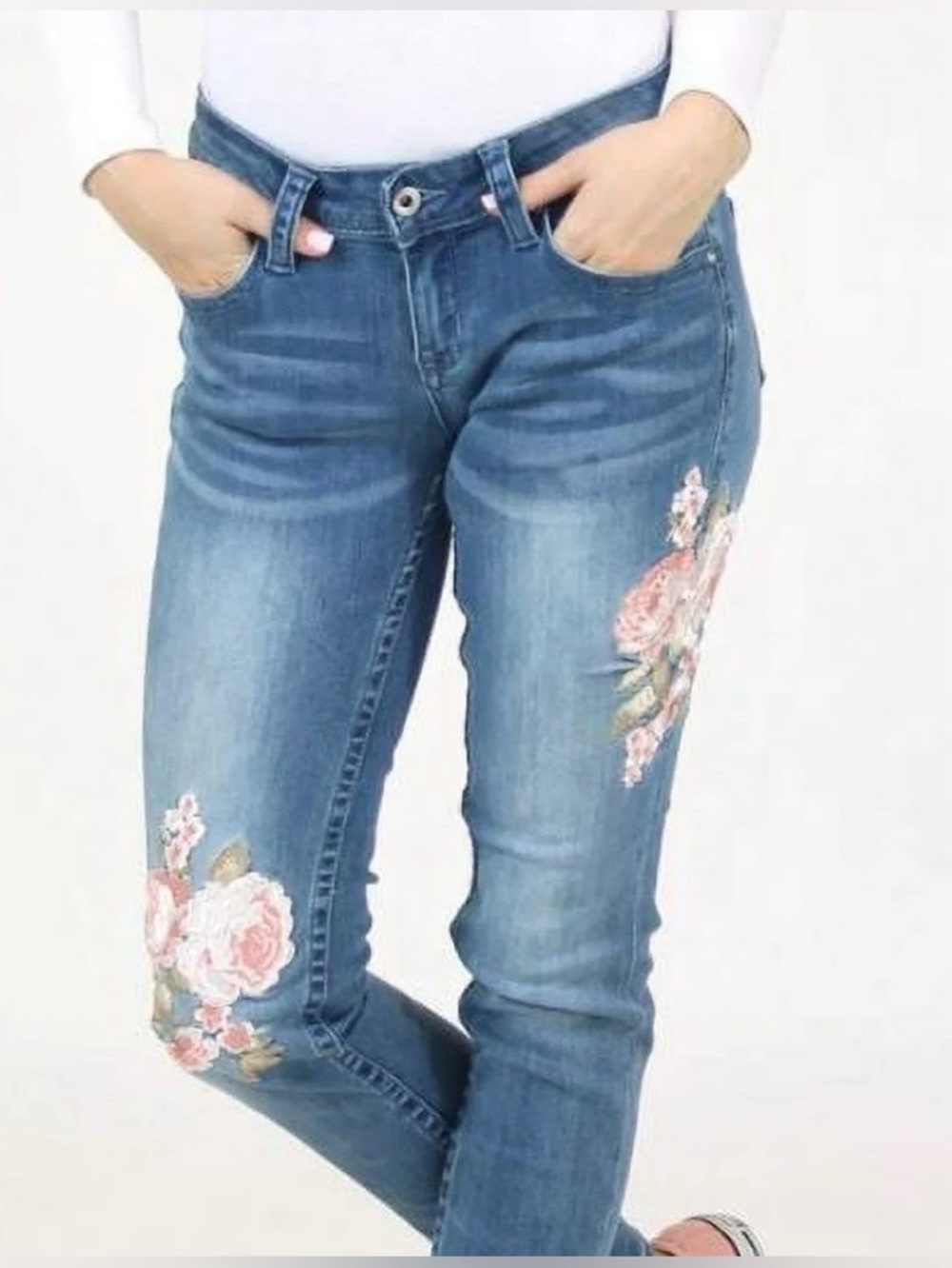 Grace in LA Floral Embroidered Skinny Jeans Size 28 Blue Wash Raw Hem Ankle